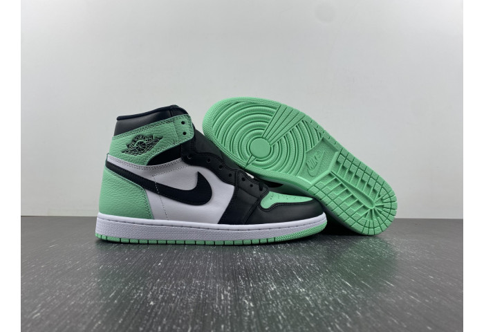 Air Jordan 1 High OG “Green Glow”  DZ5485-130
