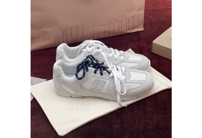 NEW BALANCE X MIUMIU SNEAKER