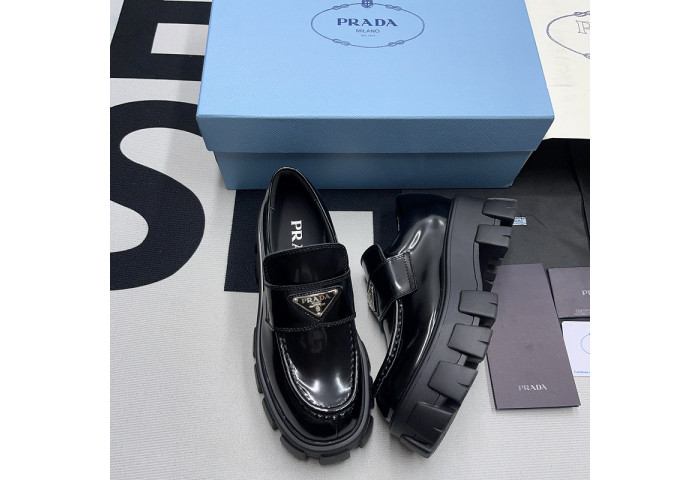 Pr0da  Loafers