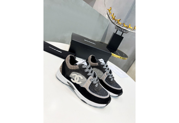 CH@NEL SNEAKERS
