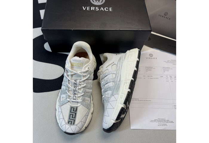 VERS SNEAKERS