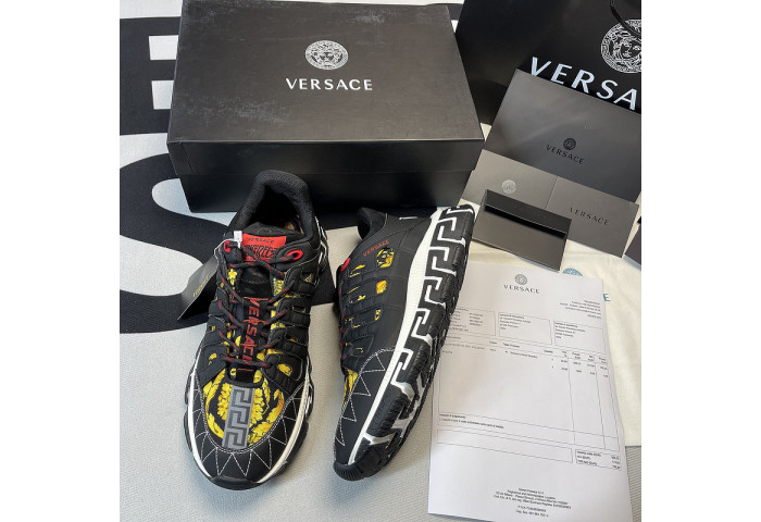 VERS SNEAKERS