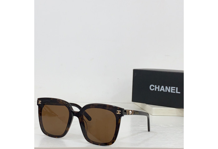 Ch*el sunglasses upshoe