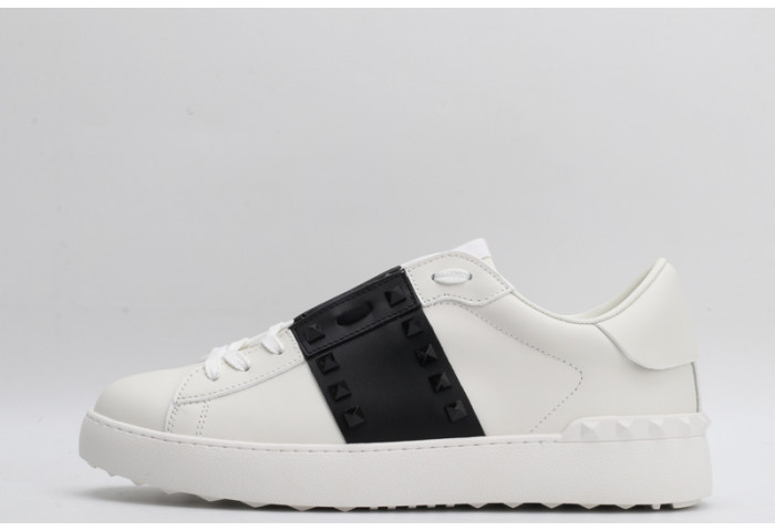 Va*lentino sneaker