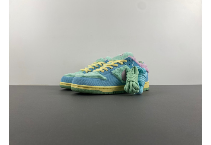 Nike SB Dunk Low Verdy Visty   FN6040-400