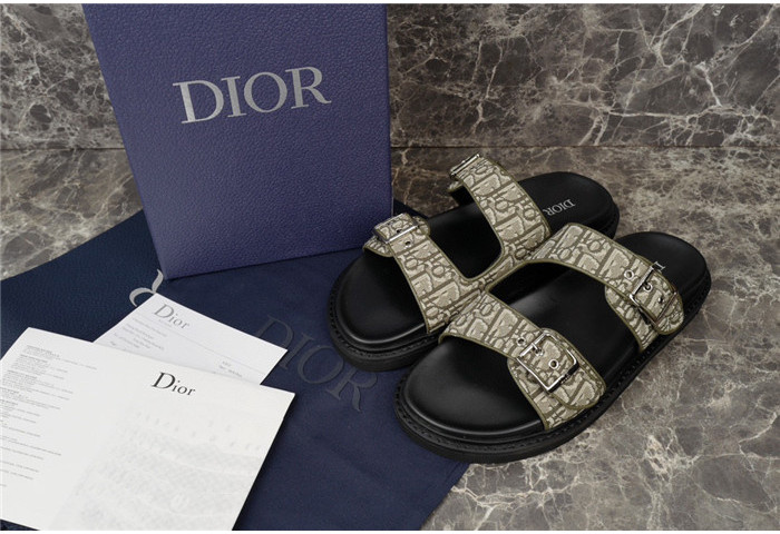 D*or aqua sandal