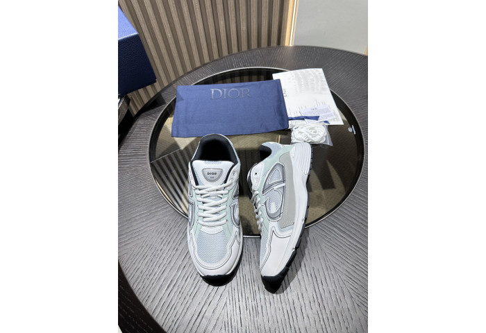 D*or b30 sneaker