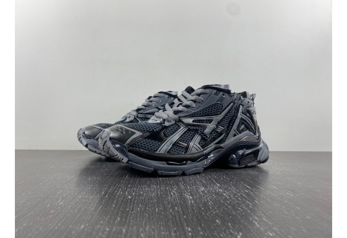 Ba*len*cia*ga runner