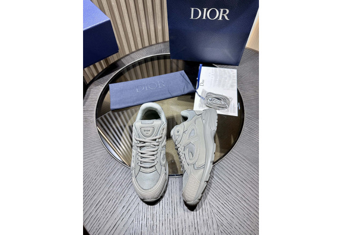 D*or b30 sneaker
