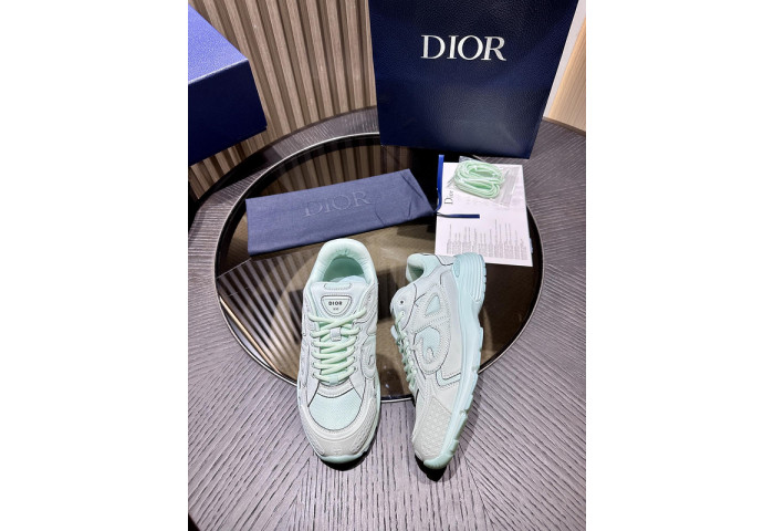 D*or b30 sneaker