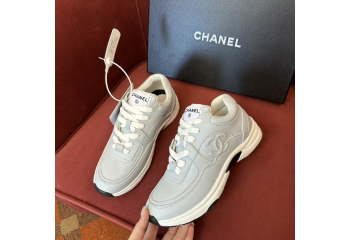 CH@NEL SNEAKERS
