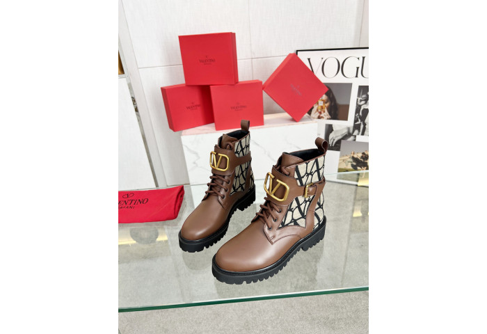 Va*lentino Boots