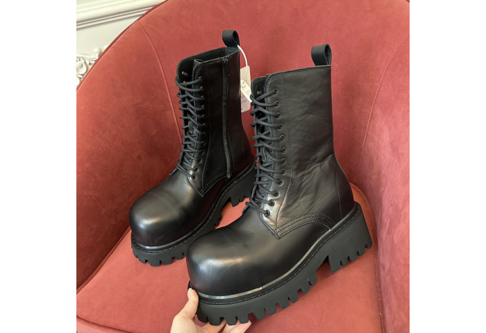 Ba*len*cia*ga boots