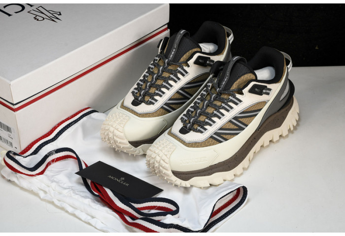 MONCLER TRAILGRIP GORE-TEX