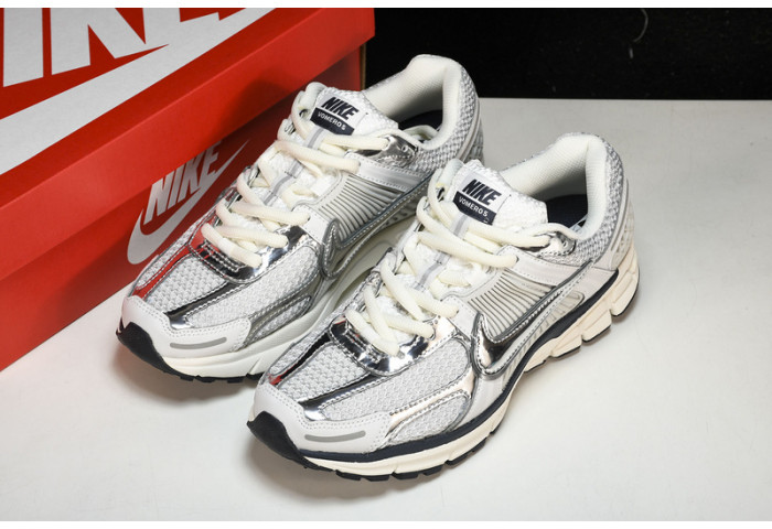 Nike Zoom Vomero 5 Photon Dust Metallic Silver