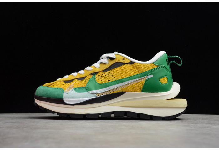 Nike Vaporwaffle sacai Tour Yellow Stadium Green CV1363-700