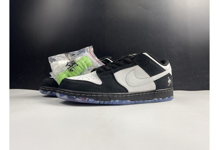Nike SB Dunk Low Staple Panda Pigeon BV1310-013