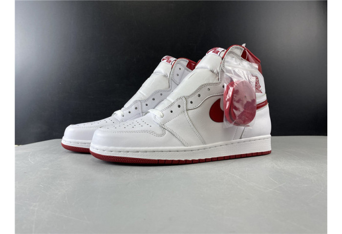 AIR Jordan 1 Retro Metallic Red (2017) 555088-103