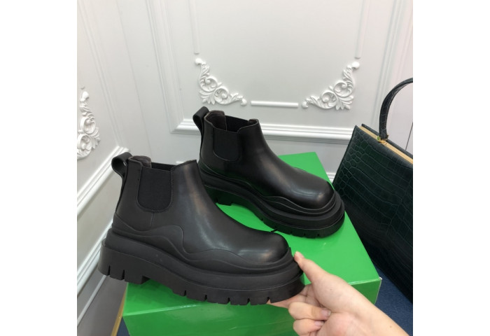 botega Ve*ne*ta boots