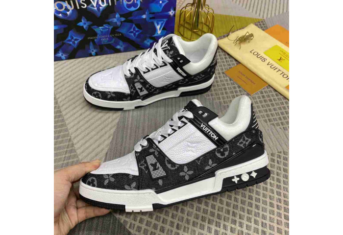 LV Trainer Sneaker