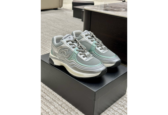 CH@NEL SNEAKERS