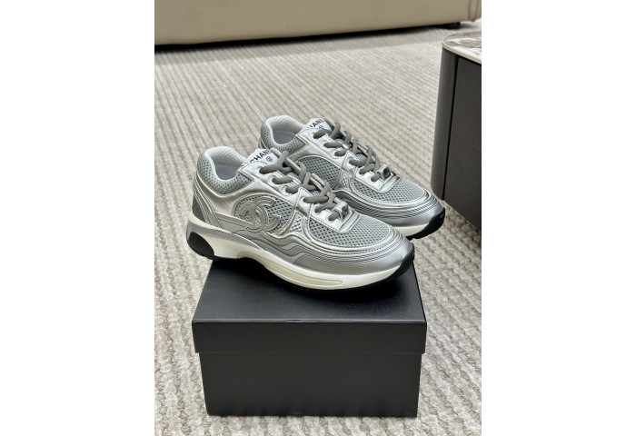 CH@NEL SNEAKERS