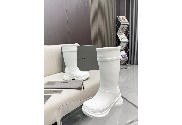 Ba*len*cia*ga x crocs boot white (w) 677388w1s8e9000