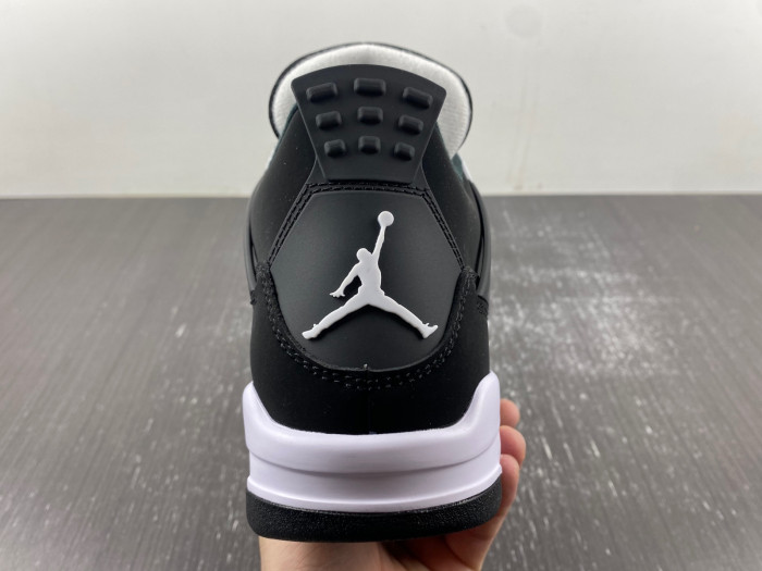 AIR JORDAN 4 RETRO WHITE THUNDER  FQ8135-001
