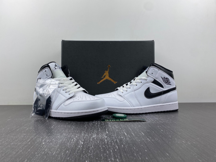 Air Jordan 1 Mid  DQ8426-132