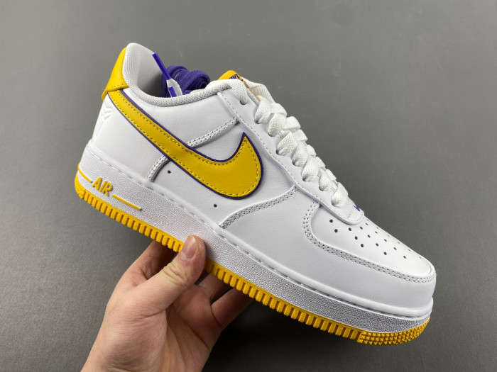 Kobe Bryant x Nike Air Force 1 Low   FZ1151-100