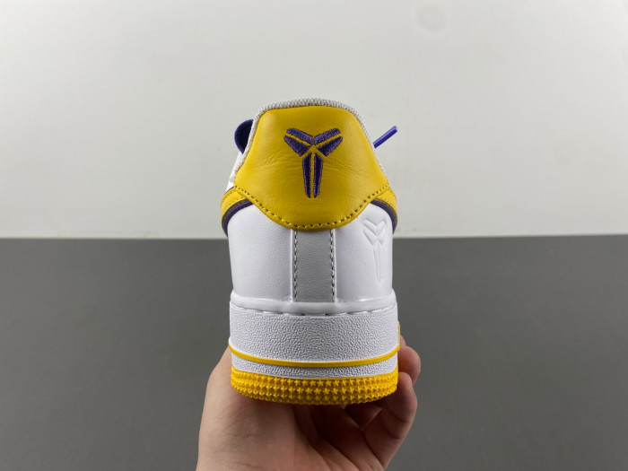 Kobe Bryant x Nike Air Force 1 Low   FZ1151-100