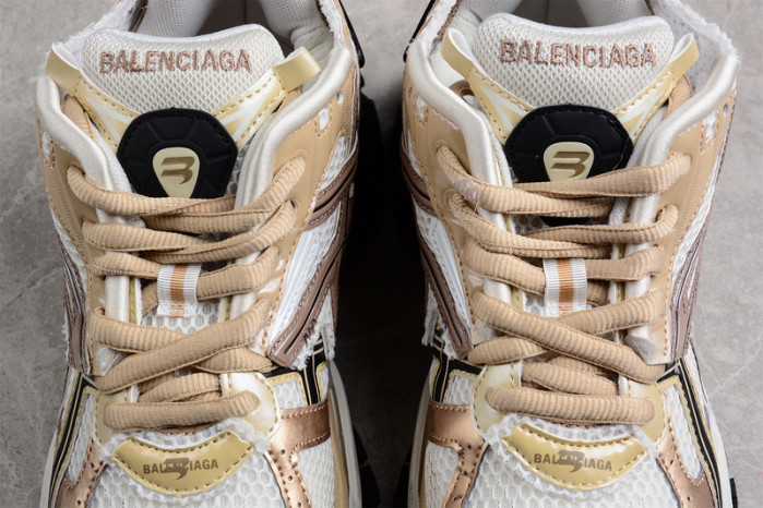 Ba*len*cia*ga runner
