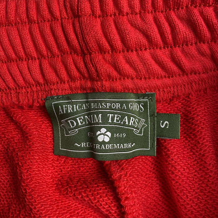 Denim Te*rs Pants
