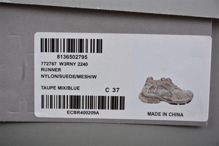 Ba*len*cia*ga runner