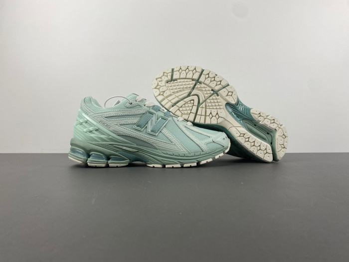 New Balance 1906R Jade Green