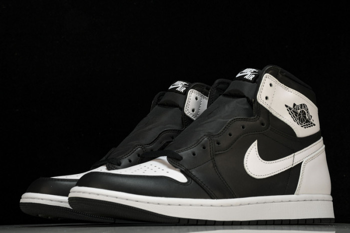 Jordan 1 Retro High OG Black White   DZ5485-010
