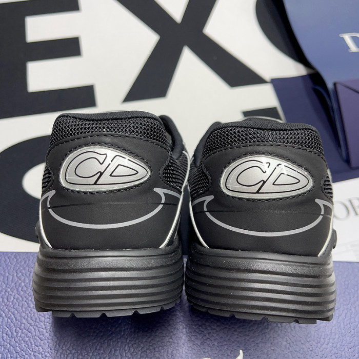 D*or b30 sneaker