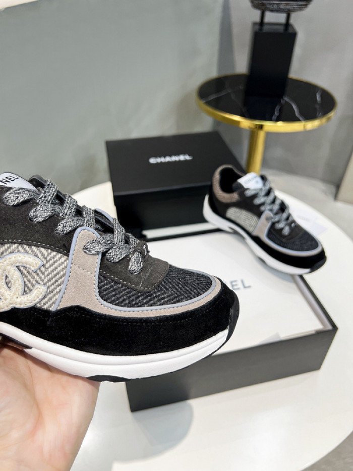 CH@NEL SNEAKERS