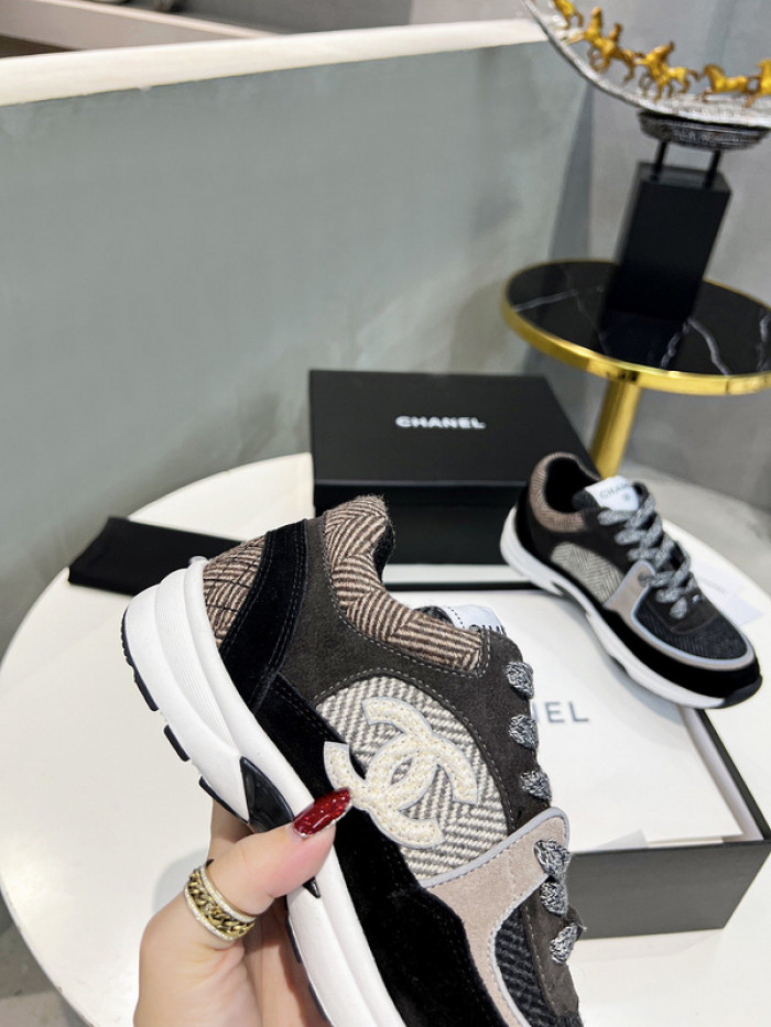 CH@NEL SNEAKERS