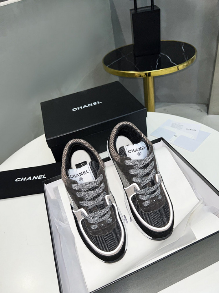 CH@NEL SNEAKERS