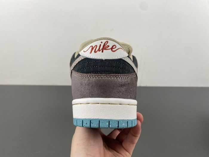 Nike SB Dunk Low Big Money Savings  FZ3129-200