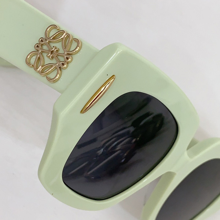 L0EWE Sunglasses Upshoe