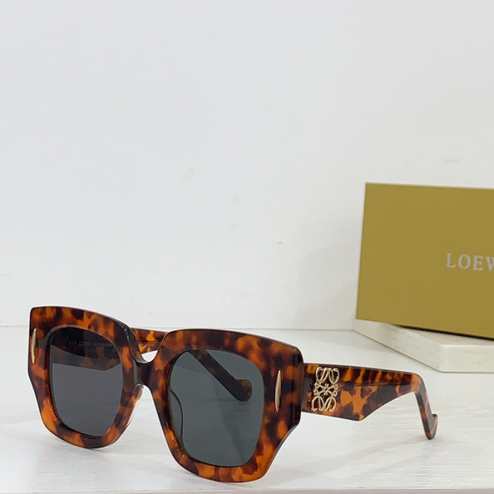 L0EWE Sunglasses Upshoe