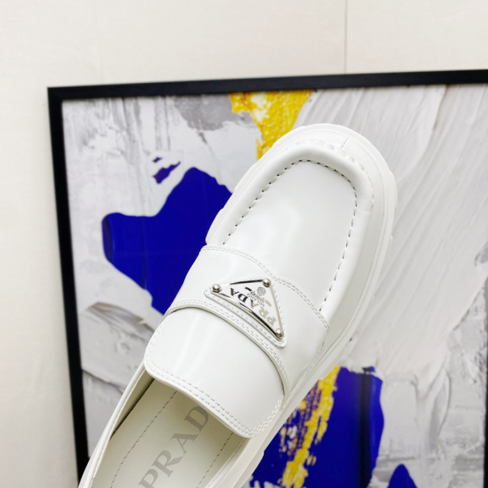 PR0DA LOAFERS