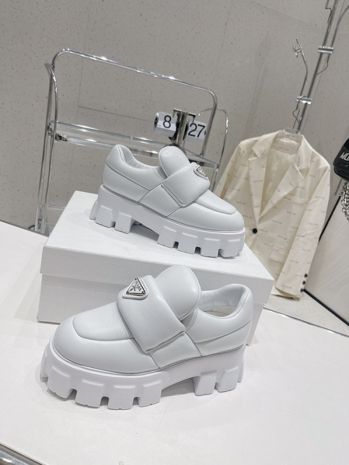 PR0DA LOAFERS