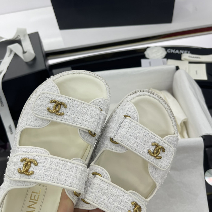 Ch*el sandal