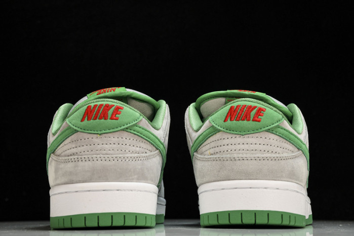 Nike SB Dunk Low Medusa  313170-030