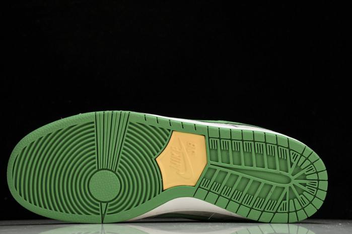 Nike SB Dunk Low Medusa  313170-030