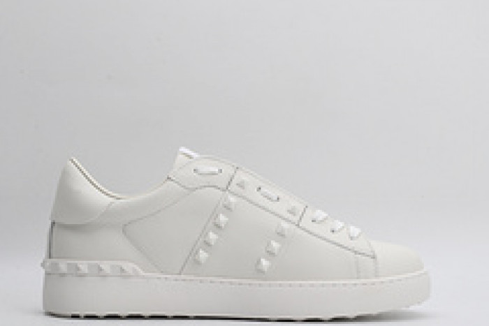 Va*lentino sneaker