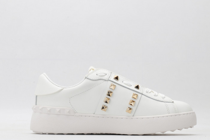 Va*lentino sneaker